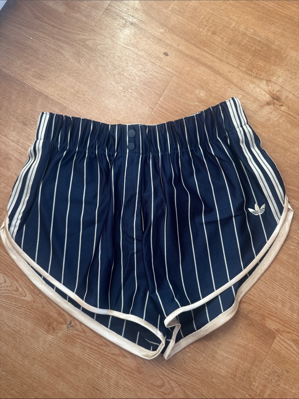 adidas Navy Pinstripe Athletic Shorts with Cream Trim medium nwt